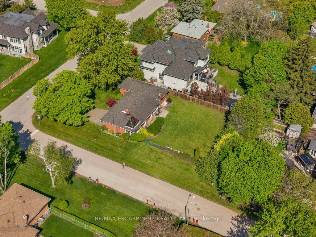 Photo of 345 Sandlewood Road, Oakville, ON L6L 3S1 (MLS # W12976824)