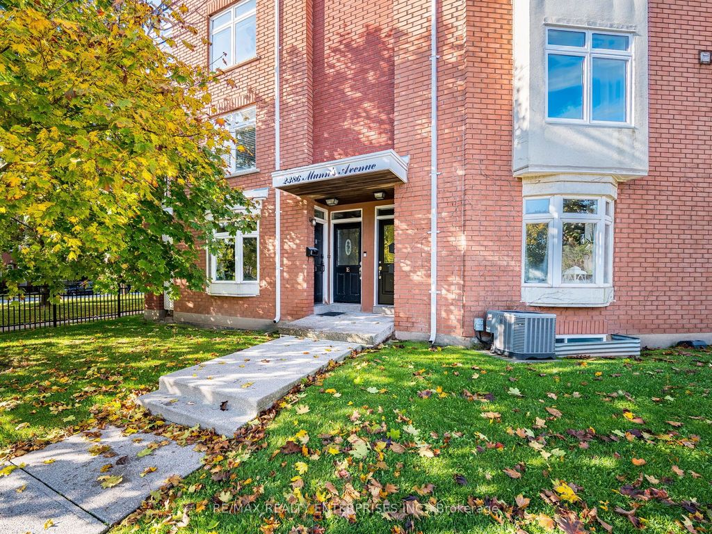 Photo of 2386 Munn's Avenue E, Oakville, ON L6H 6G9 (MLS # W12707428)