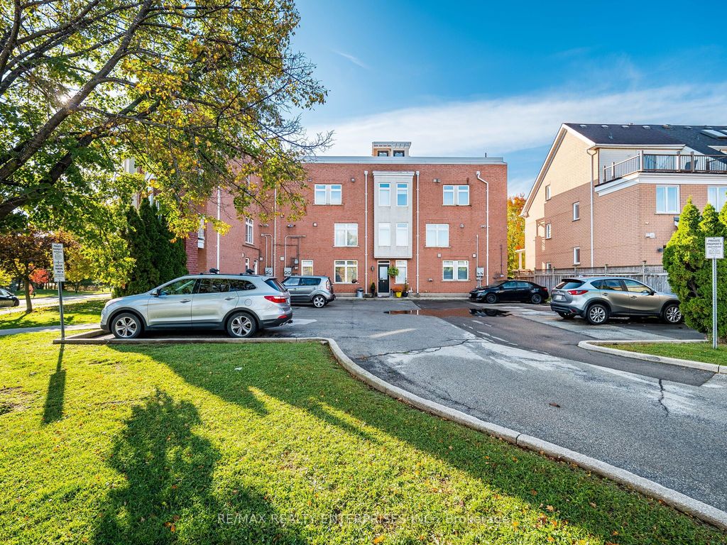 Photo of 2386 Munn's Avenue E, Oakville, ON L6H 6G9 (MLS # W12707428)