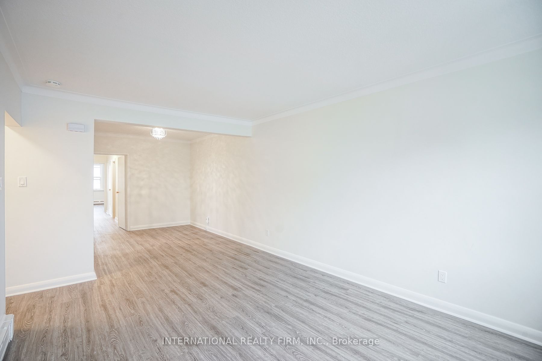 295 Indian Grove W 3