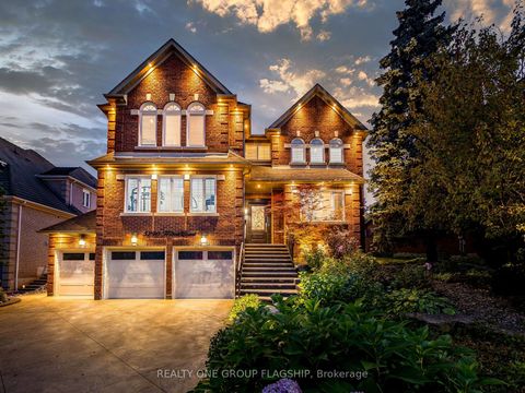 5290 Hilton Court Mississauga ON L5M 5B5