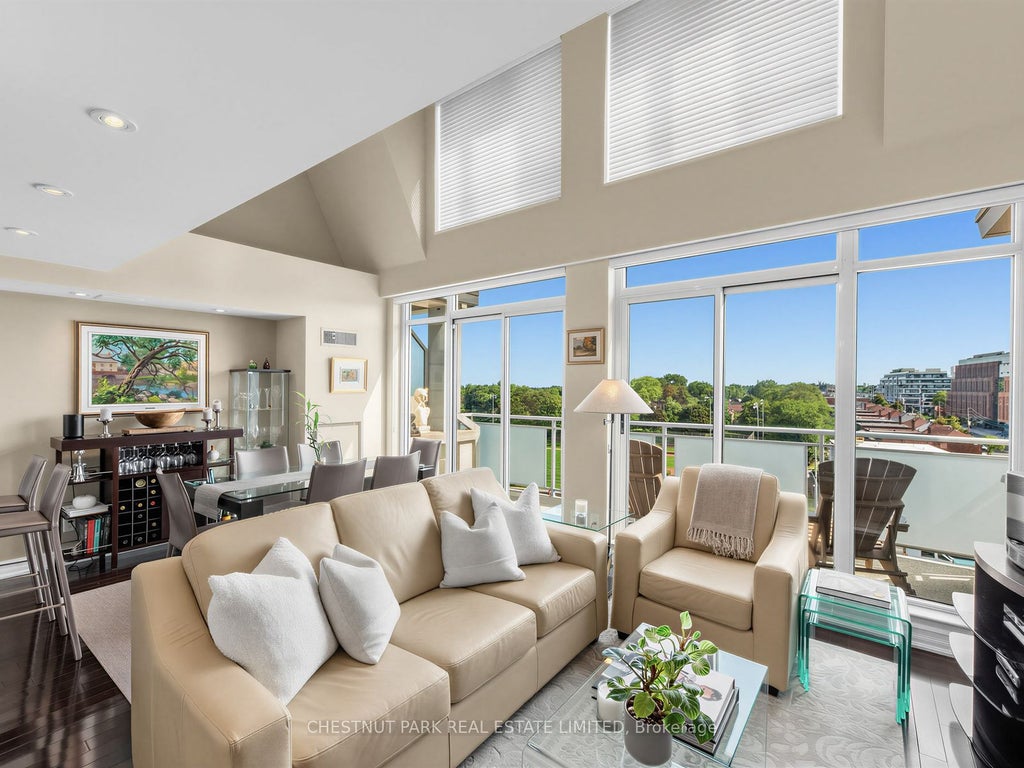 Photo of 1801 Bayview Avenue #PH 802, Toronto, ON M4G 4K2 (MLS # C13758524)
