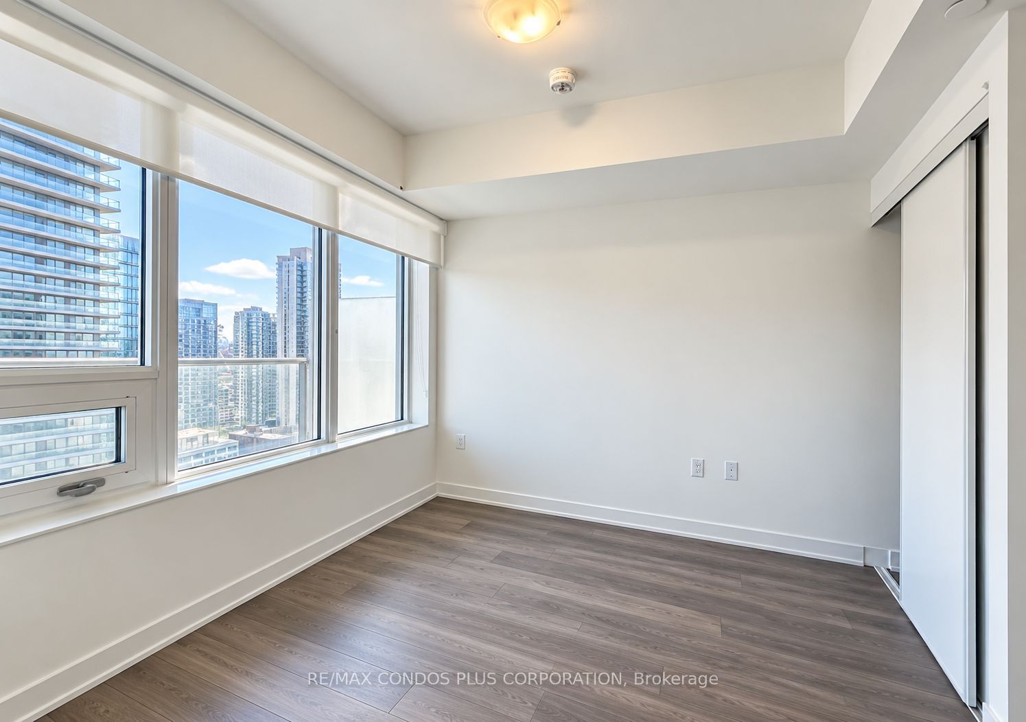 195 Redpath Avenue 3508