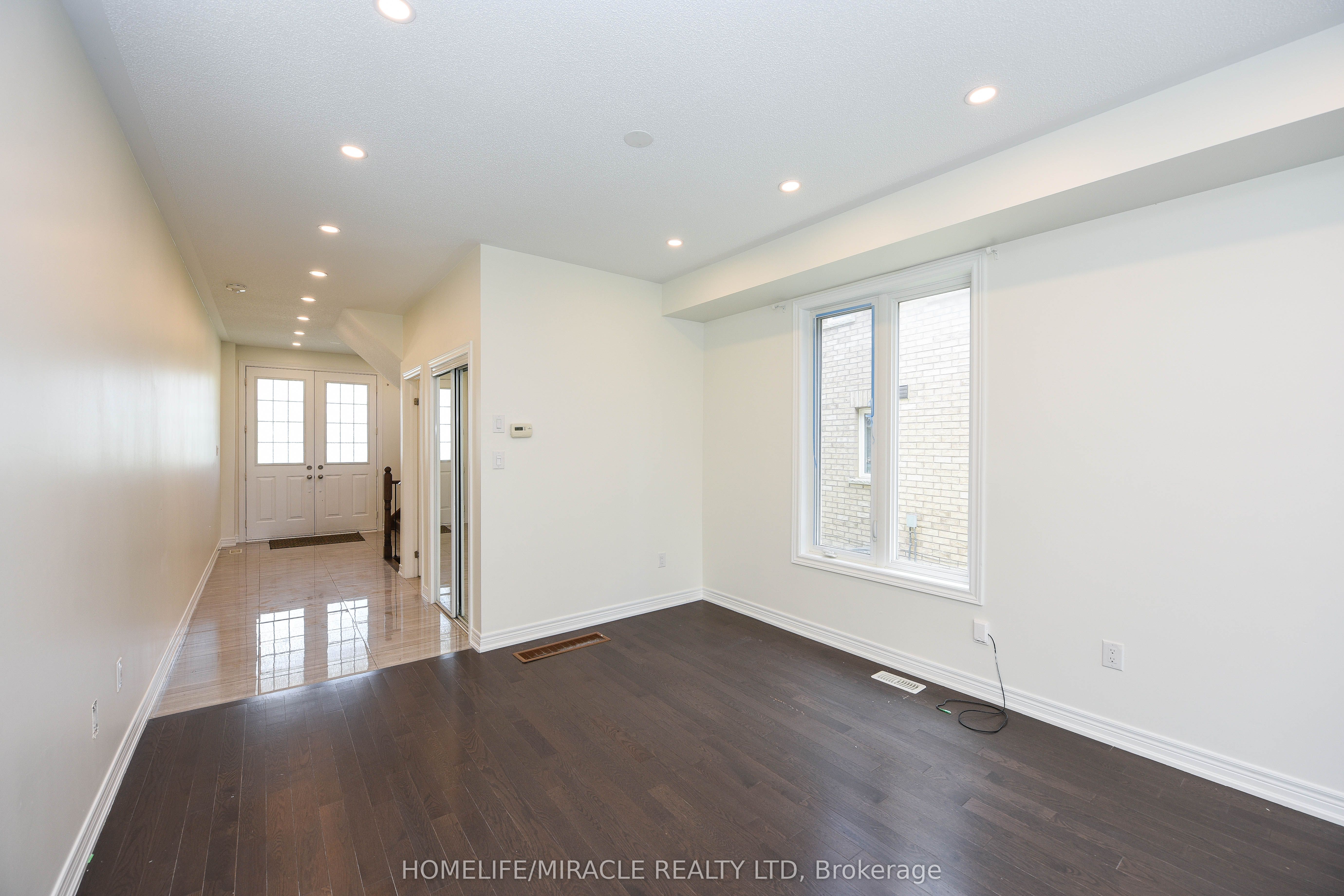 418 Royal West Drive