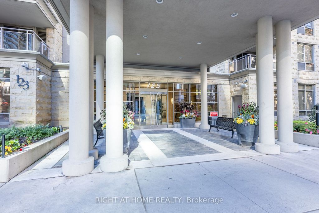 Photo of 123 Eglinton Avenue E #813, Toronto, ON M4P 1J2 (MLS # C12460503)