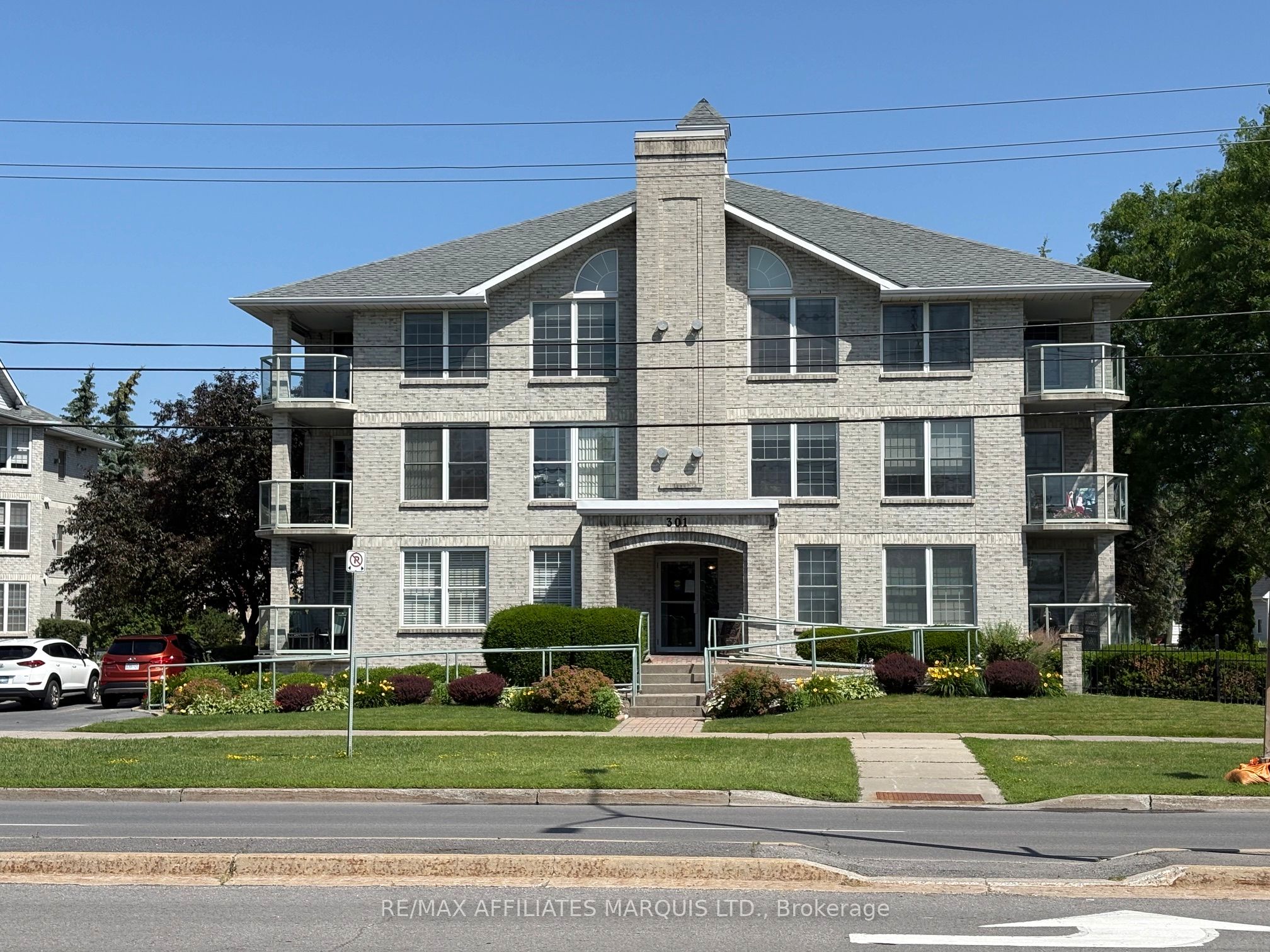 Photo 1 of 31 — 301 Water Street W 301, Cornwall, ON K6J 1A5