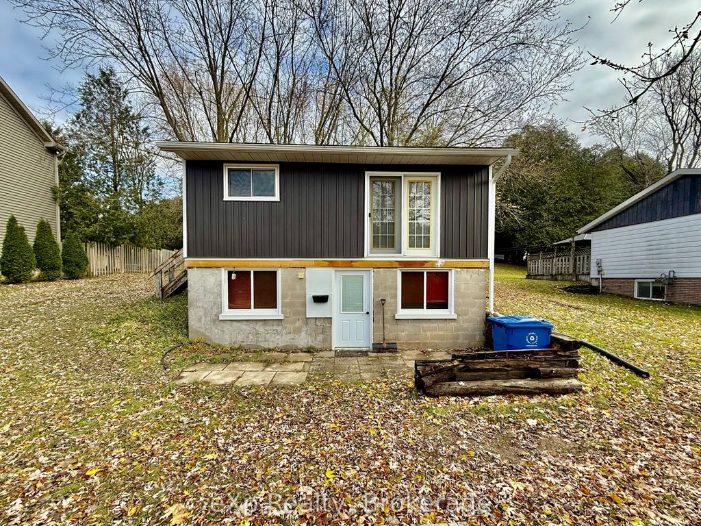 Photo of 895 8th Avenue N, Hanover, ON N4N 3R7 (MLS # X12522466)