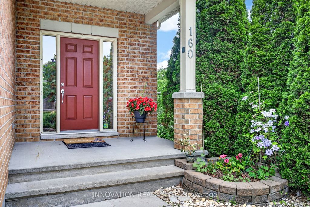 Photo of 160 Hillman Marsh Way, Blossom Park - Airport and Area, ON K1T 0A8 (MLS # X13538286)