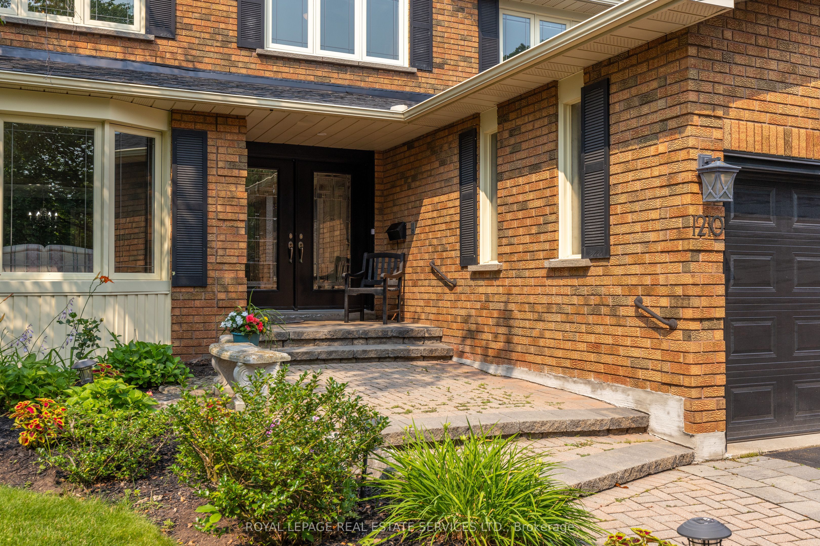 1210 BEECHGROVE Crescent