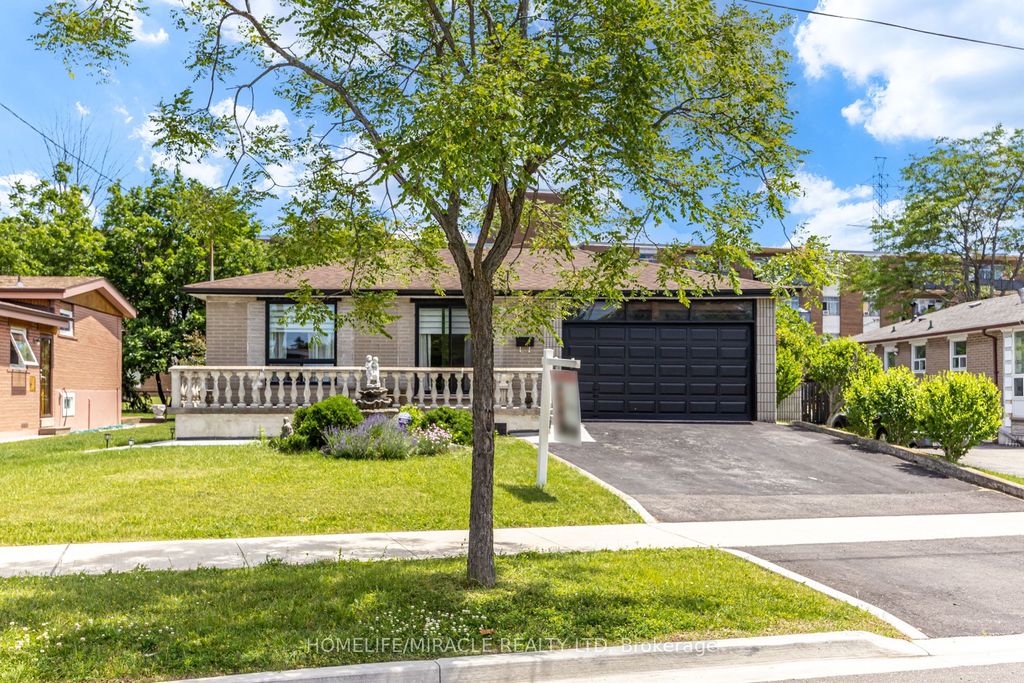 Photo of 9 Wheatsheaf Crescent, Toronto, ON M3N 1P7 (MLS # W13484460)