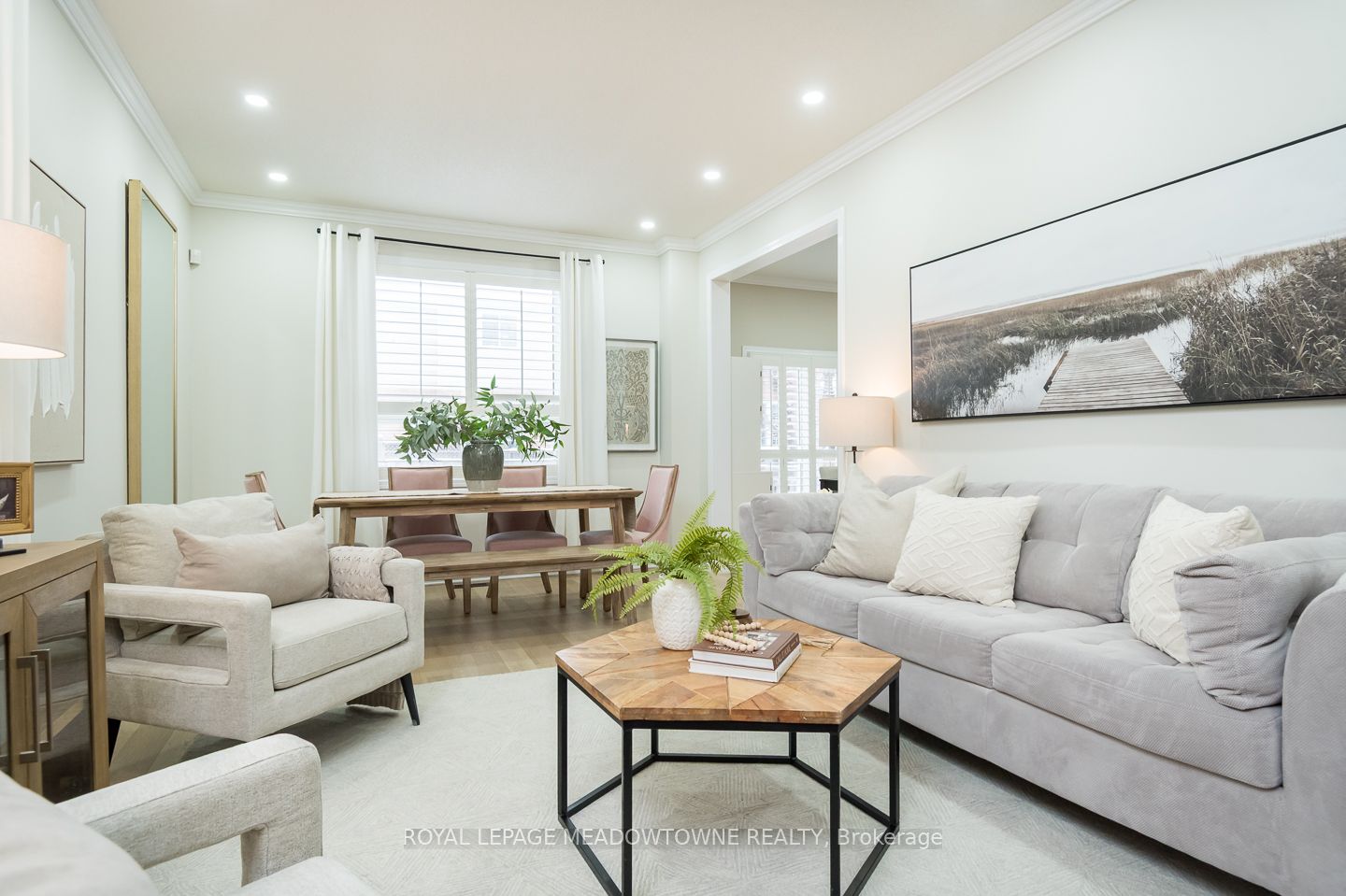 1043 Donnelly Street