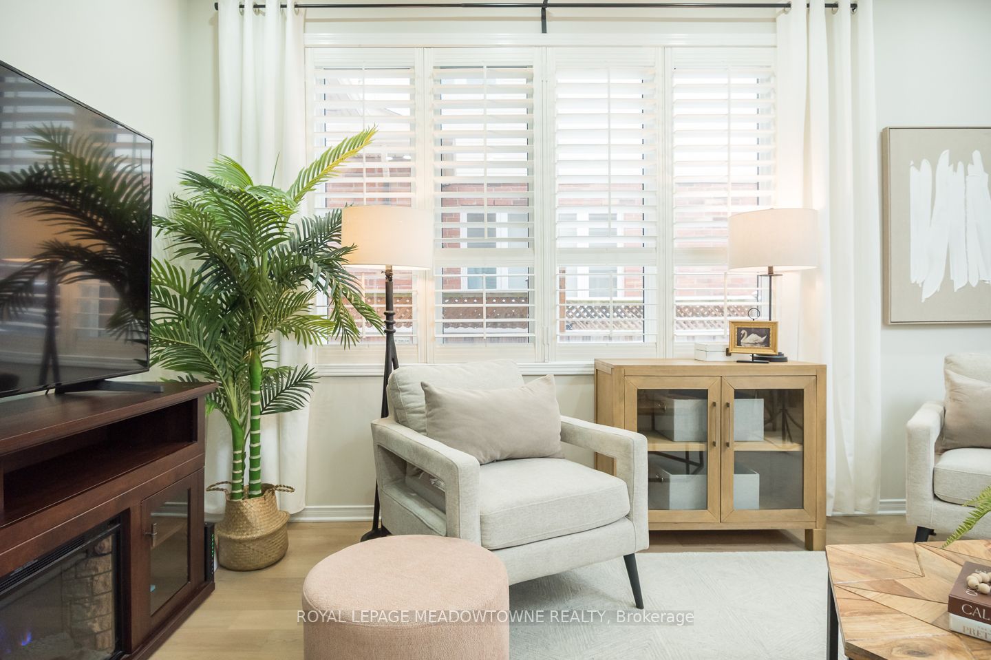 1043 Donnelly Street