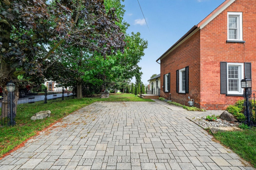Photo of 17 Francis Street, Carleton Place, ON K7C 2J5 (MLS # X13722586)