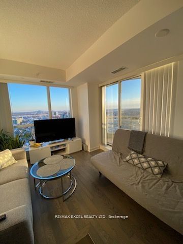 9201 Yonge Street 2109