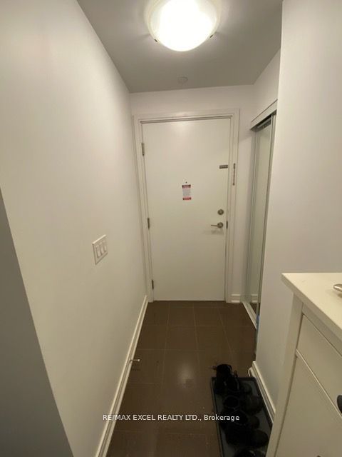 9201 Yonge Street 2109