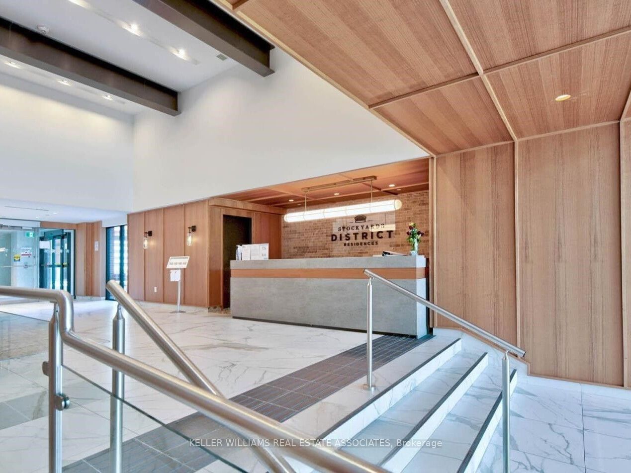 2300 St. Clair Avenue W 416