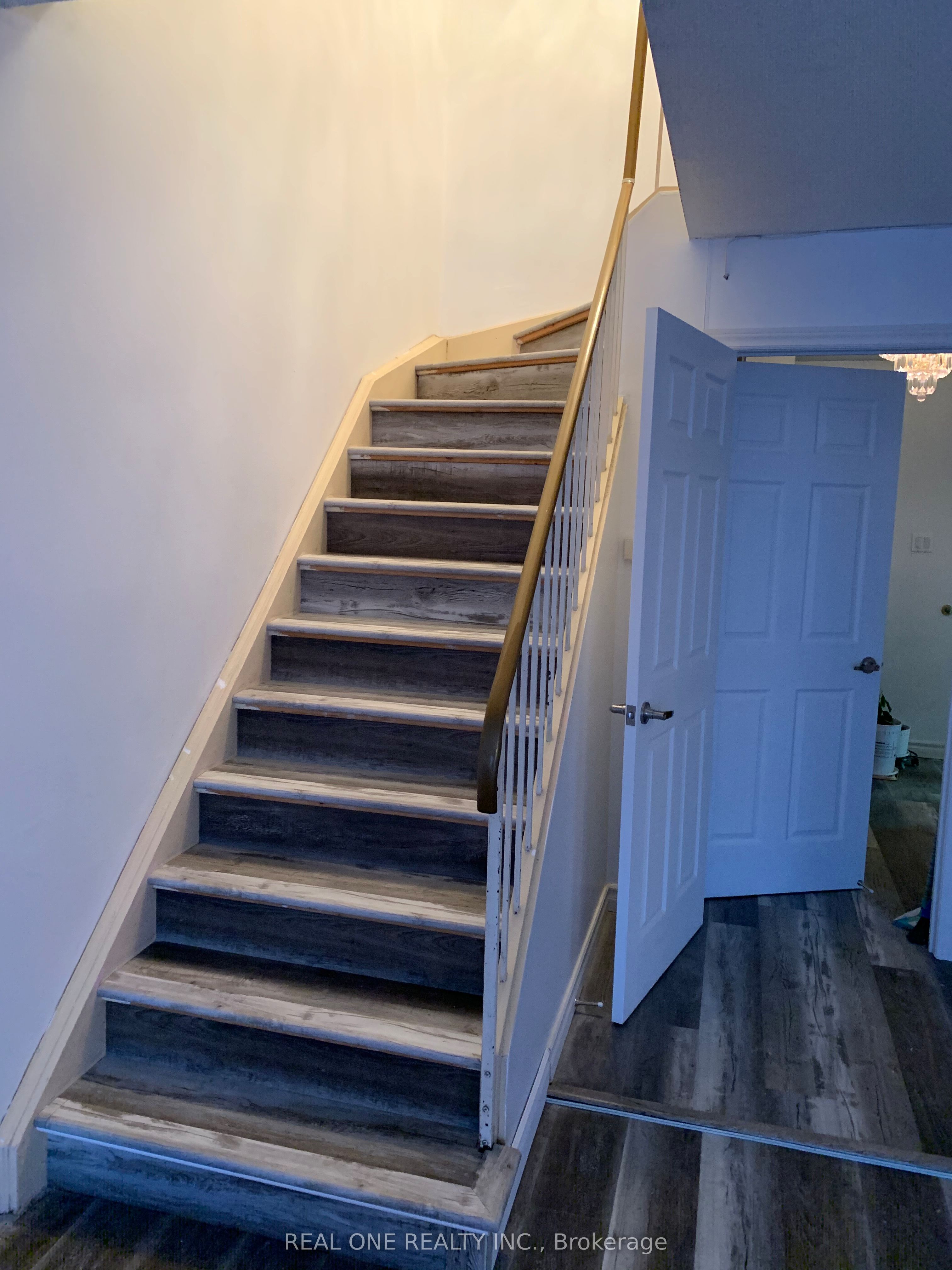 37 Middleton Court S