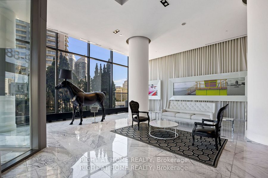 90 Park Lawn Road 2205