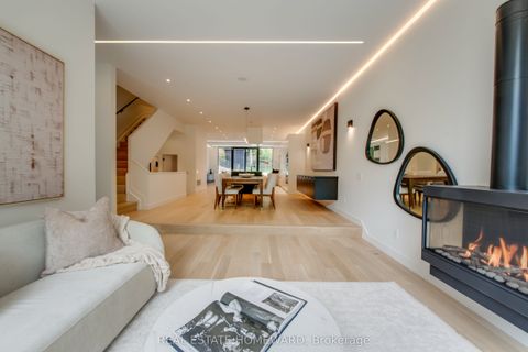 174 Kenilworth Avenue Toronto ON M4L 3S6