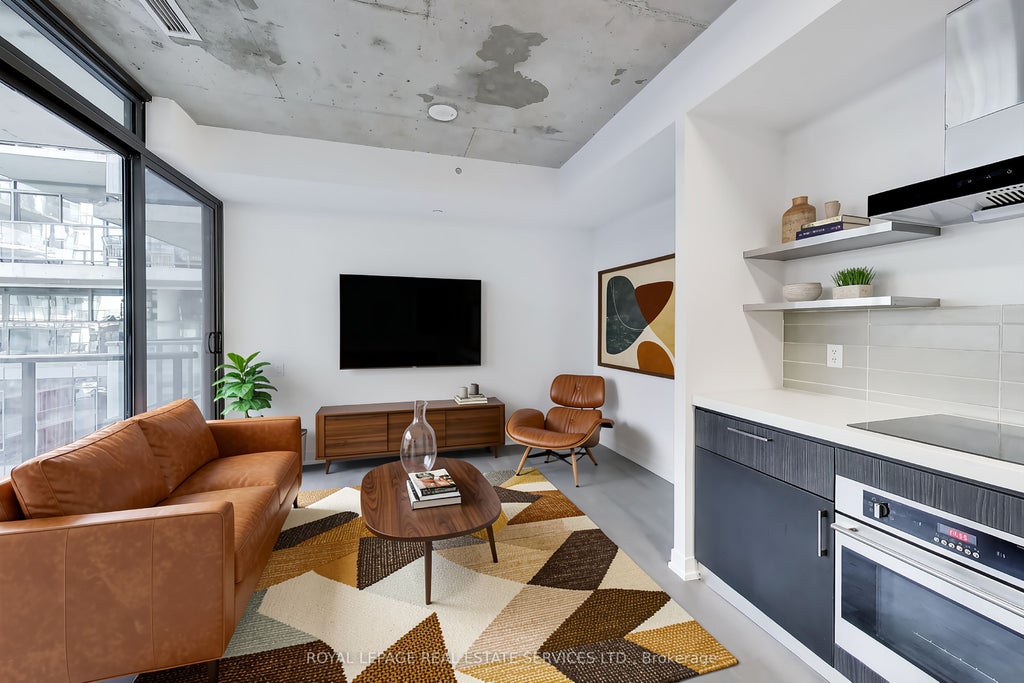 Photo of 560 King Street W #626, Toronto, ON M5V 0L6 (MLS # C13861374)