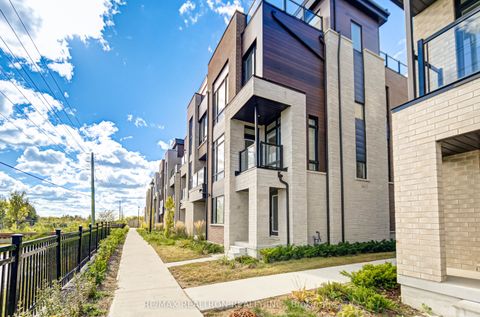 31 Credit Lane Richmond Hill ON L4E 3M6