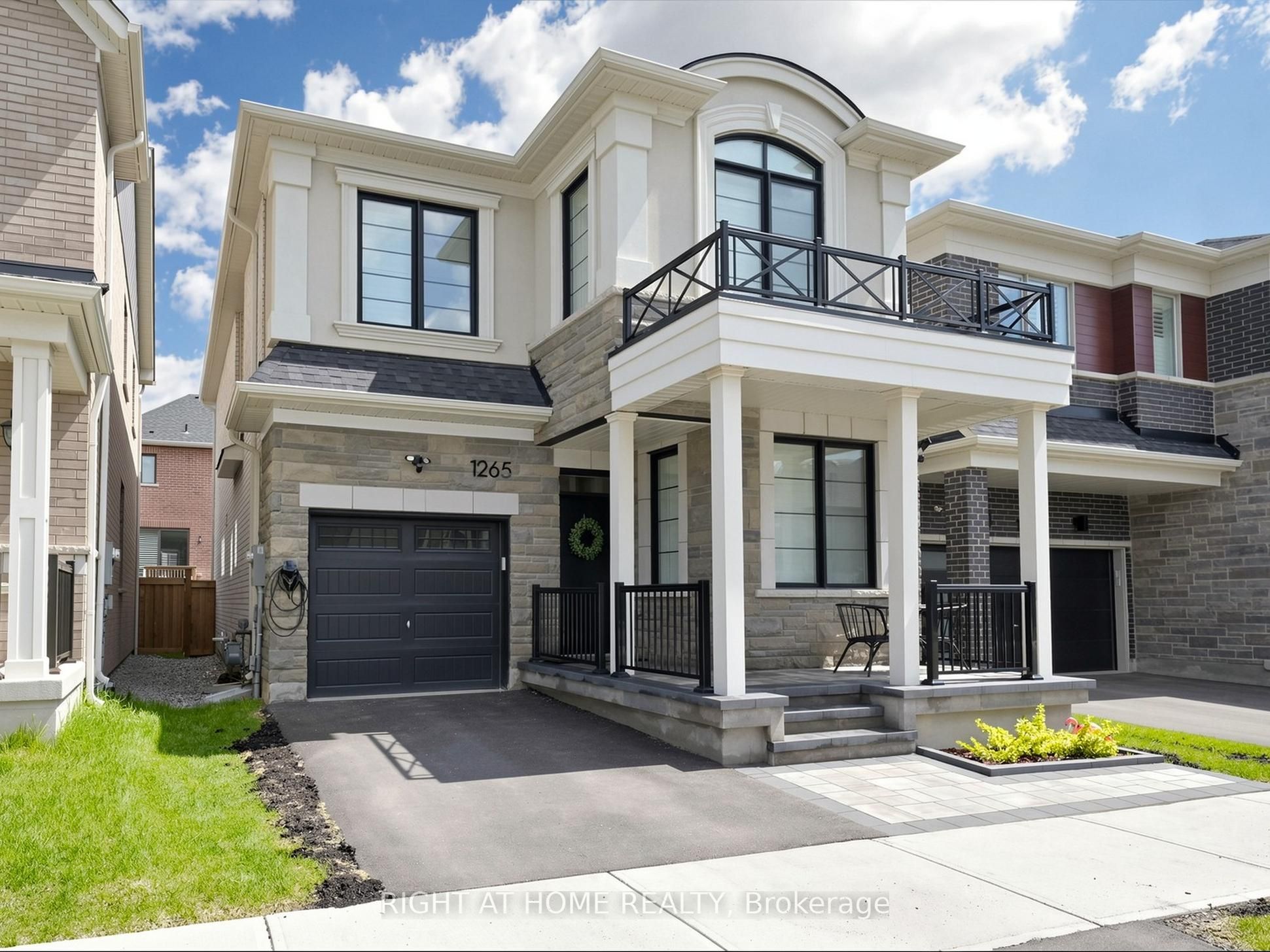 1265 Manitou Way