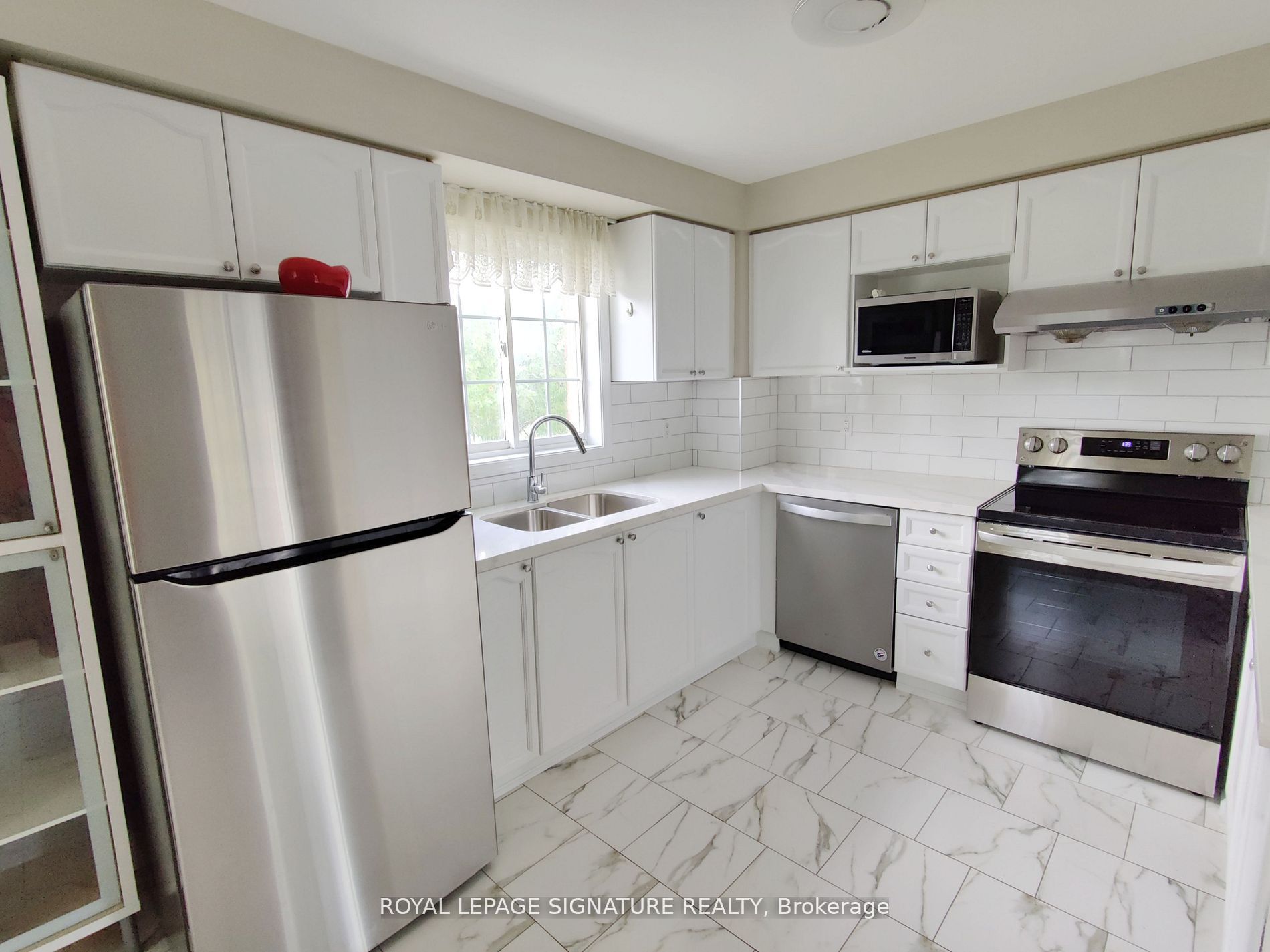 1525 South Parade Court 33