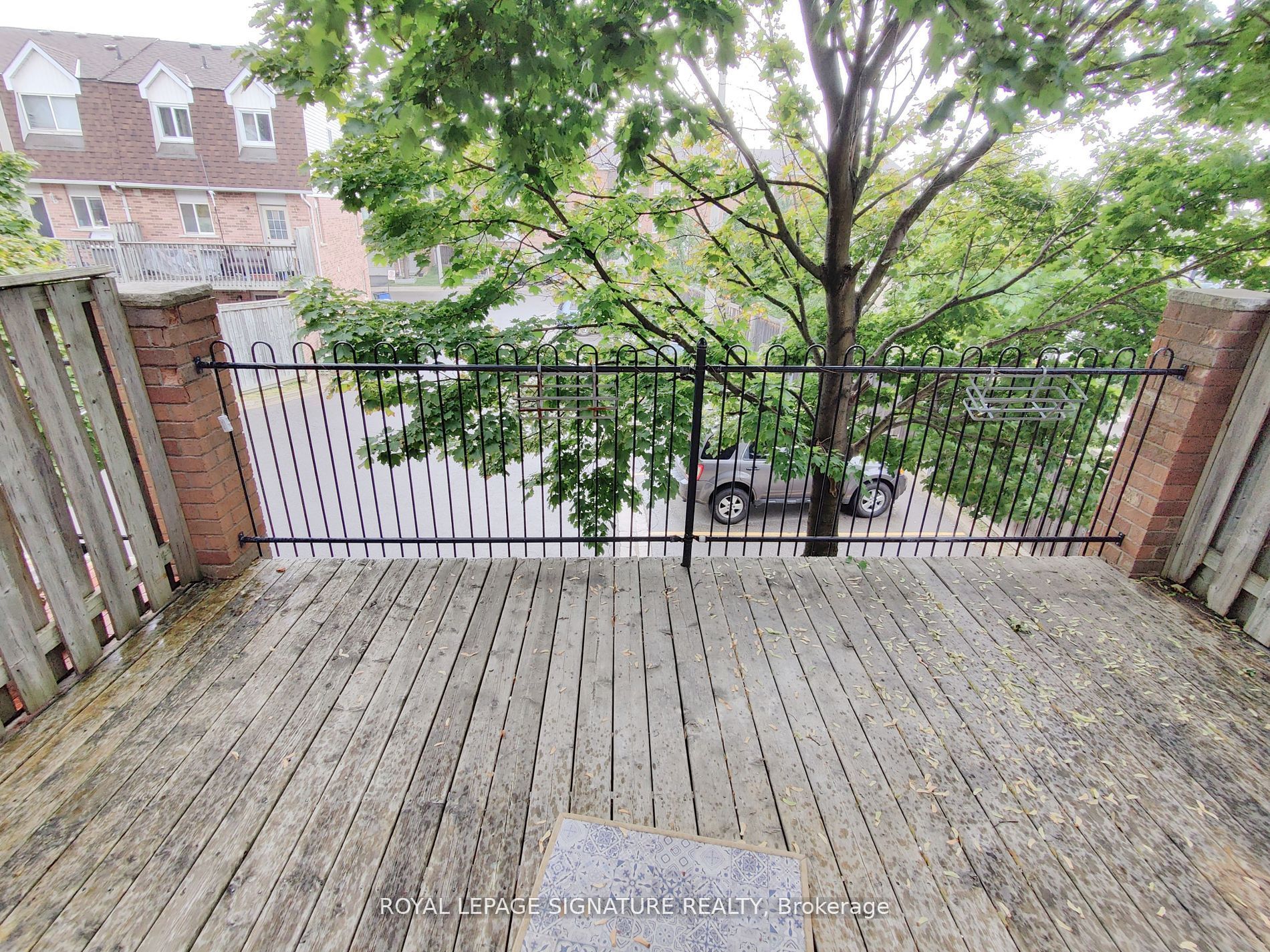 1525 South Parade Court 33