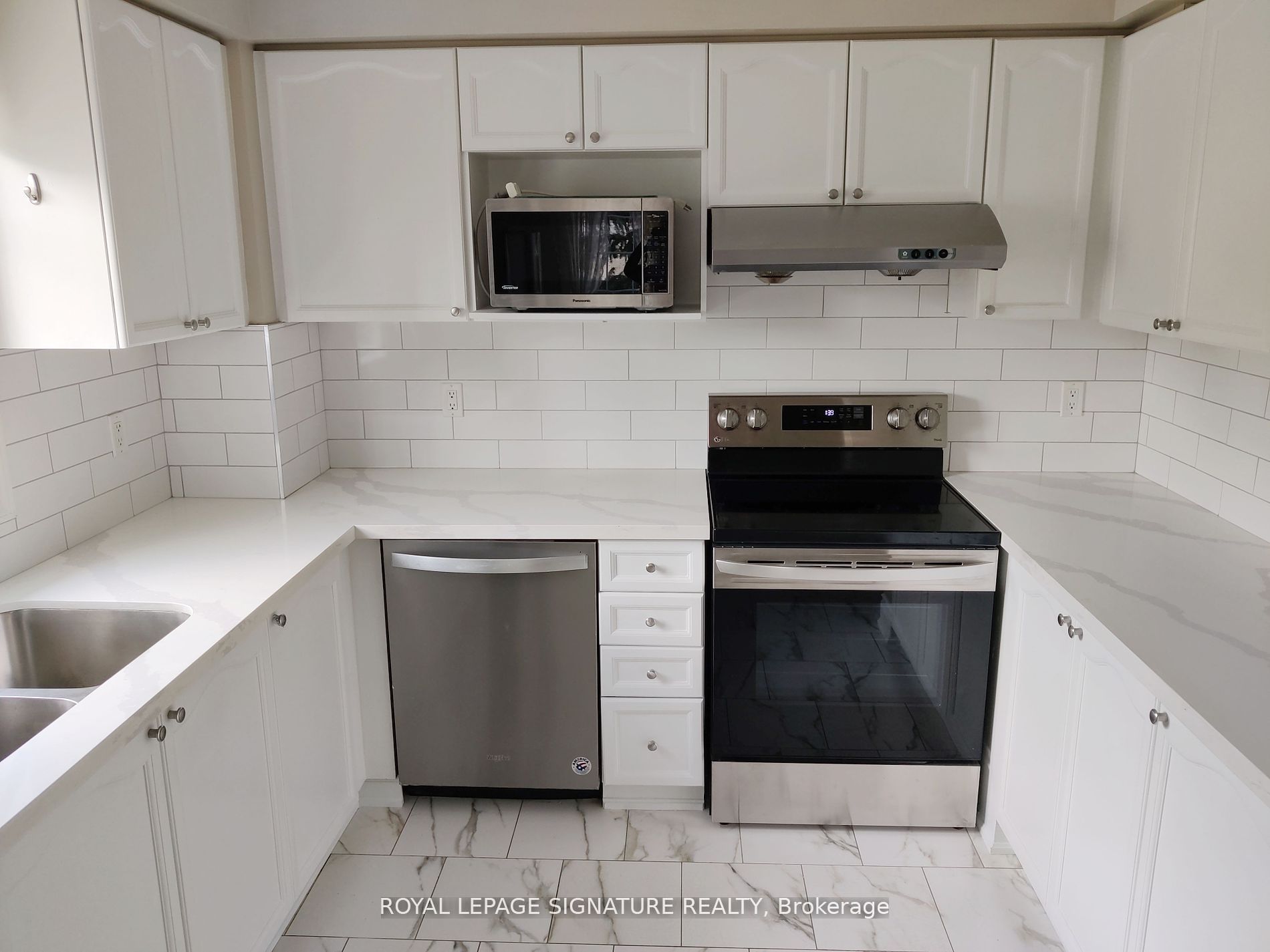 1525 South Parade Court 33