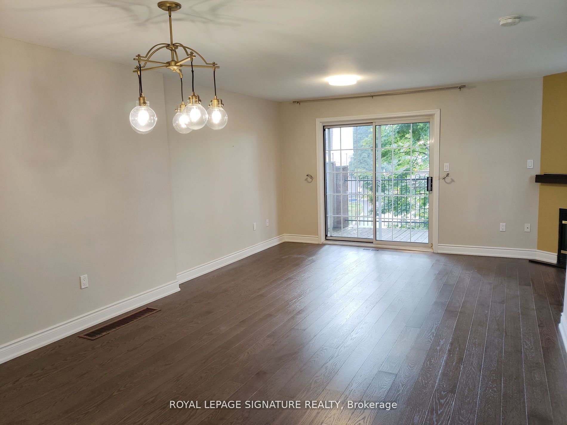 1525 South Parade Court 33