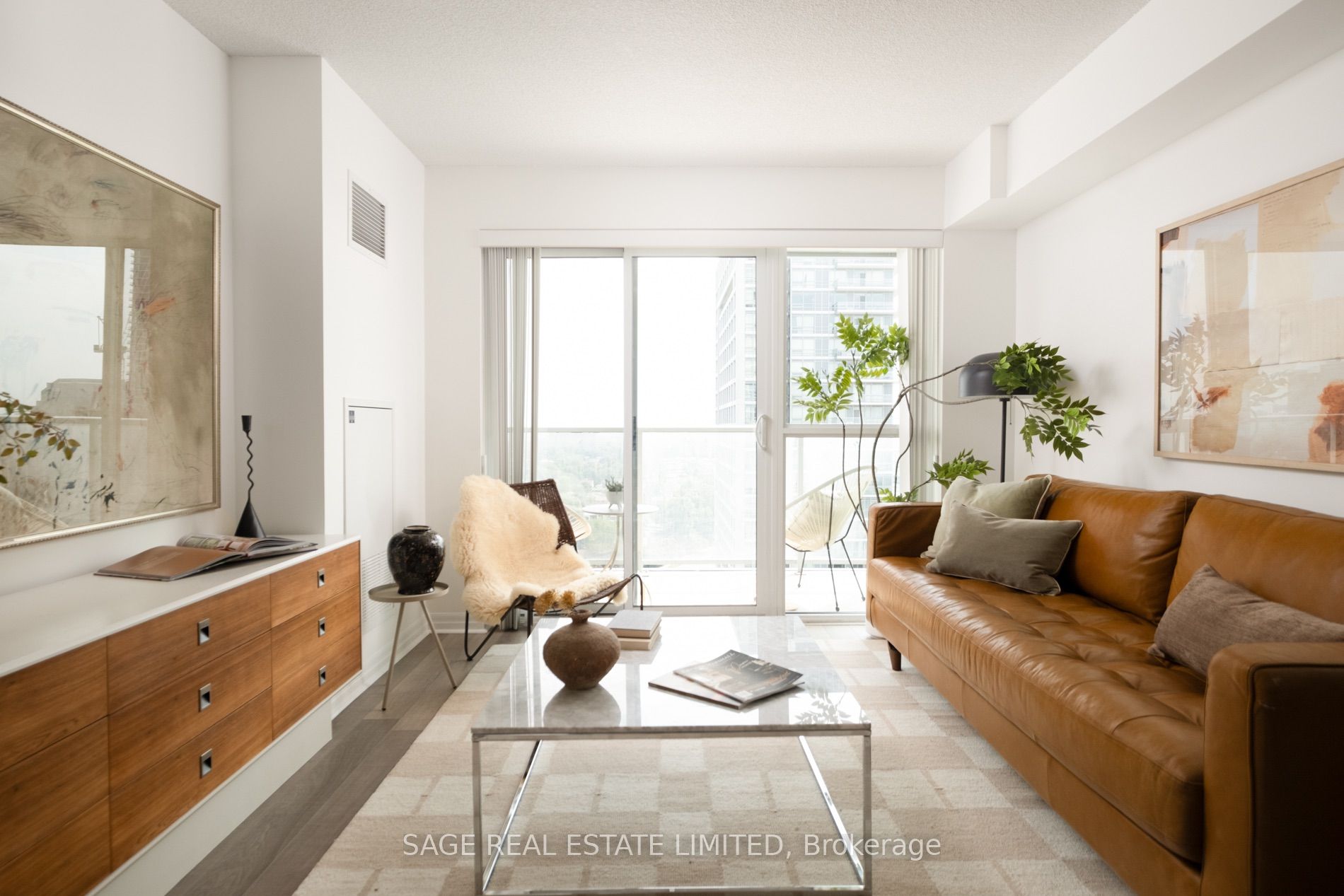 275 Yorkland Road 1805