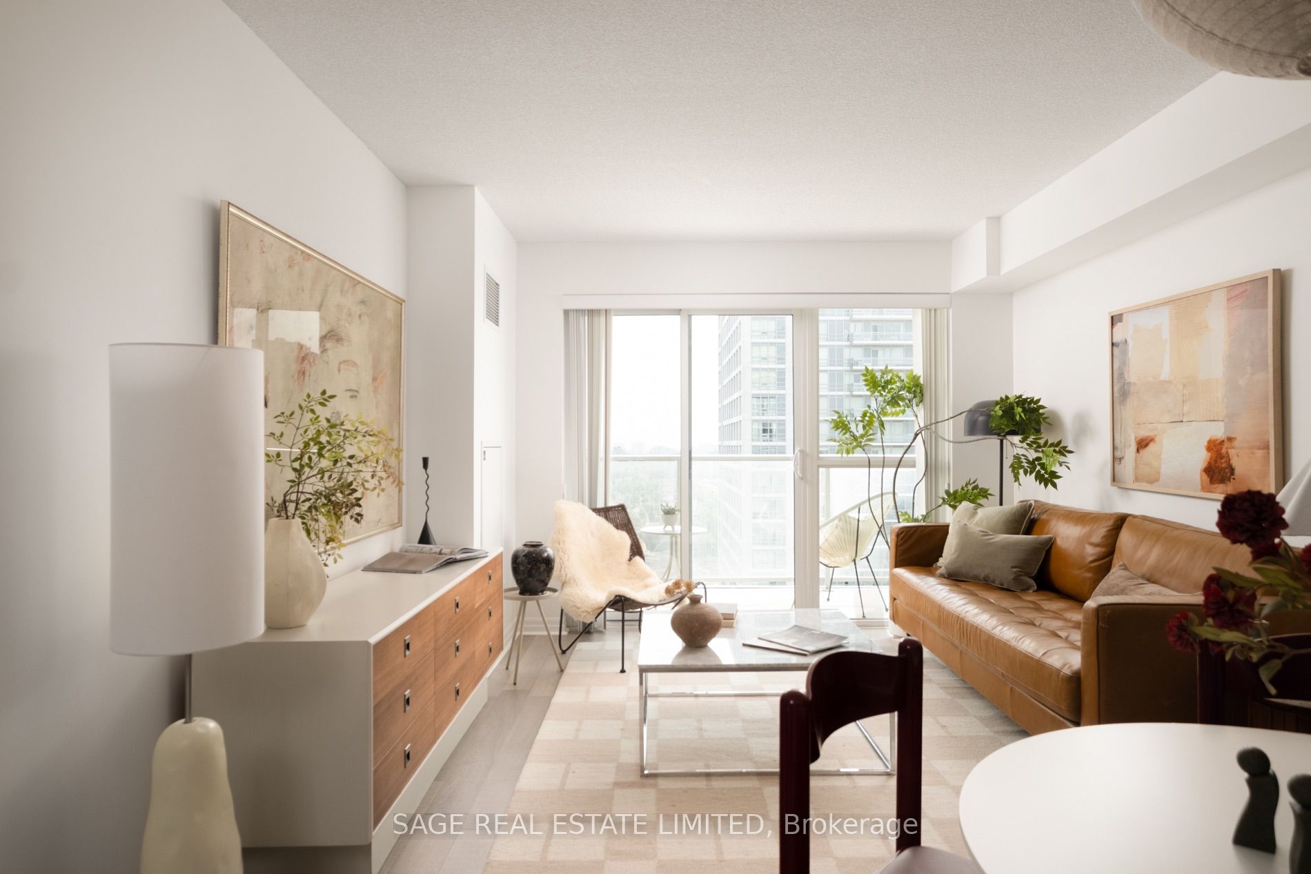 275 Yorkland Road 1805