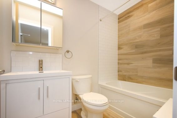 3411 Lake Shore Boulevard W 3