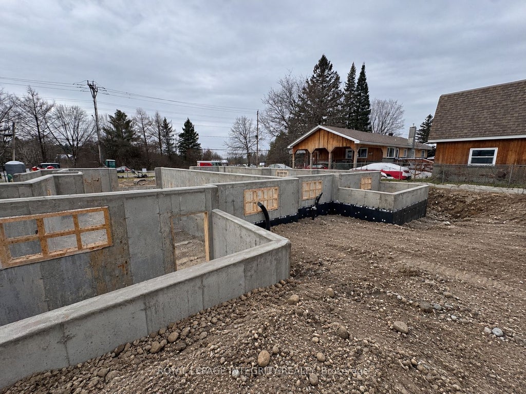 Photo of 3 Tauvette Street E, Blackburn Hamlet, ON K1B 3A1 (MLS # X14113434)