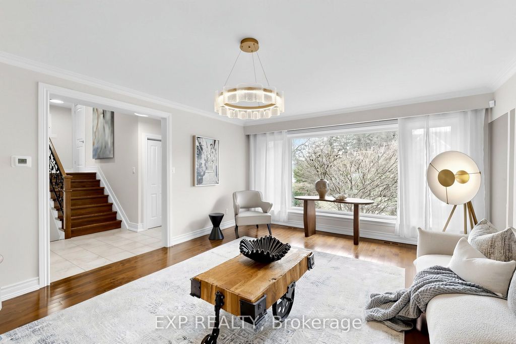 Photo of 261 Pinehurst Drive, Oakville, ON L6J 4X2 (MLS # W13004970)