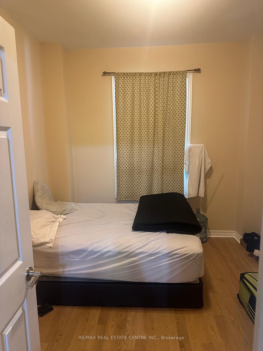 Photo of 6 Ray Avenue, Toronto, ON M6M 2A8 (MLS # W12330867)
