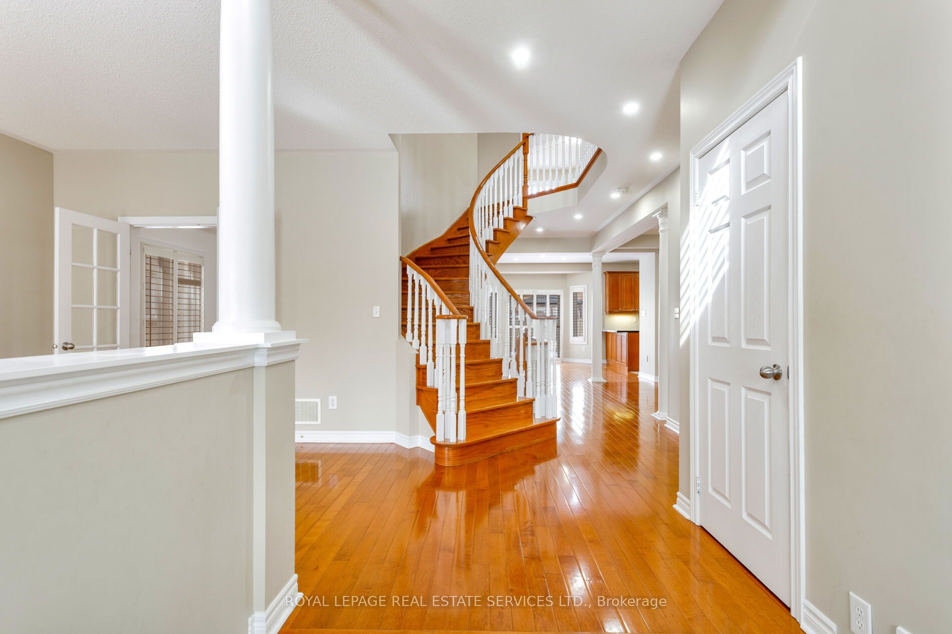 3137 Countess Crescent