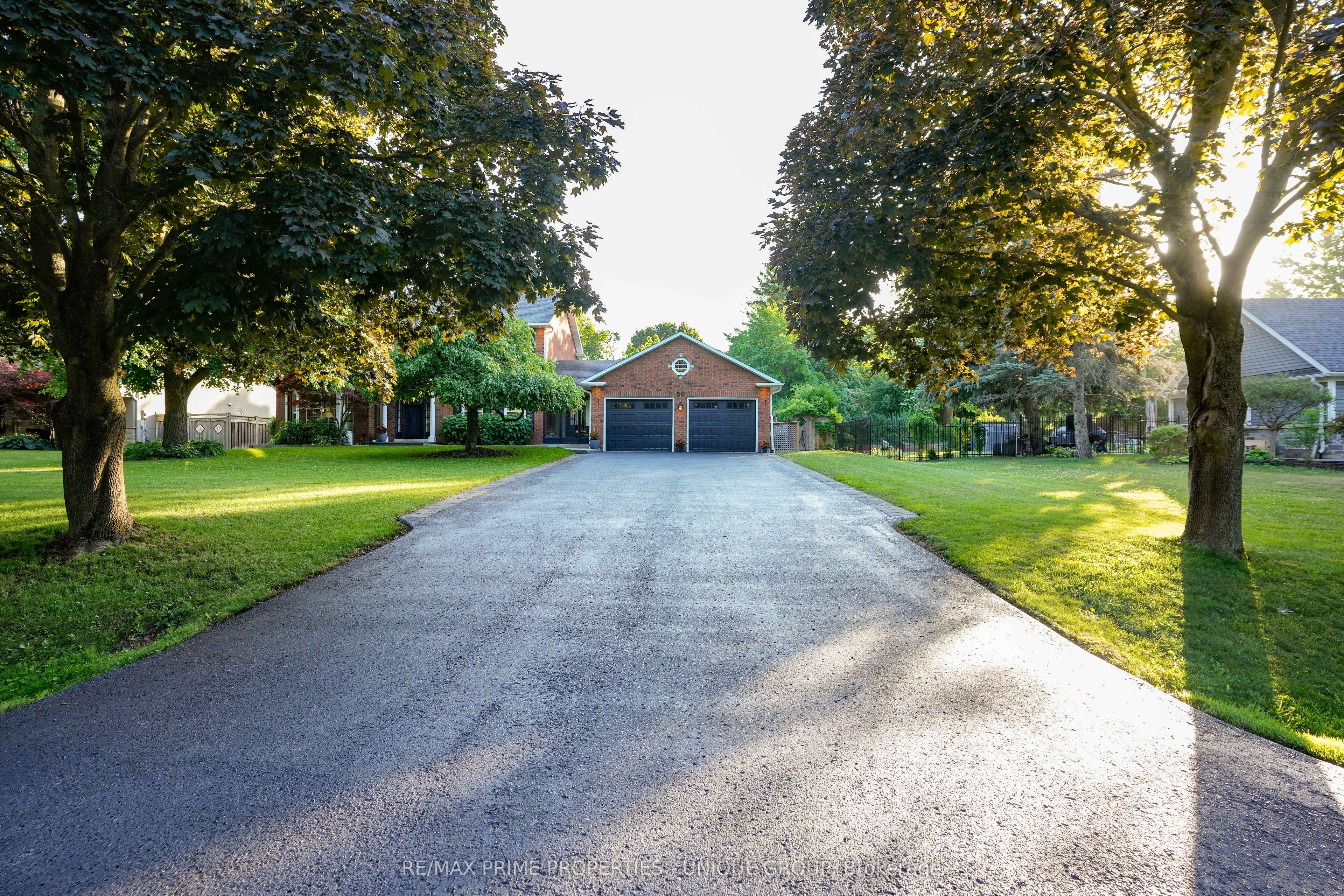 20 Thomas Reid Road