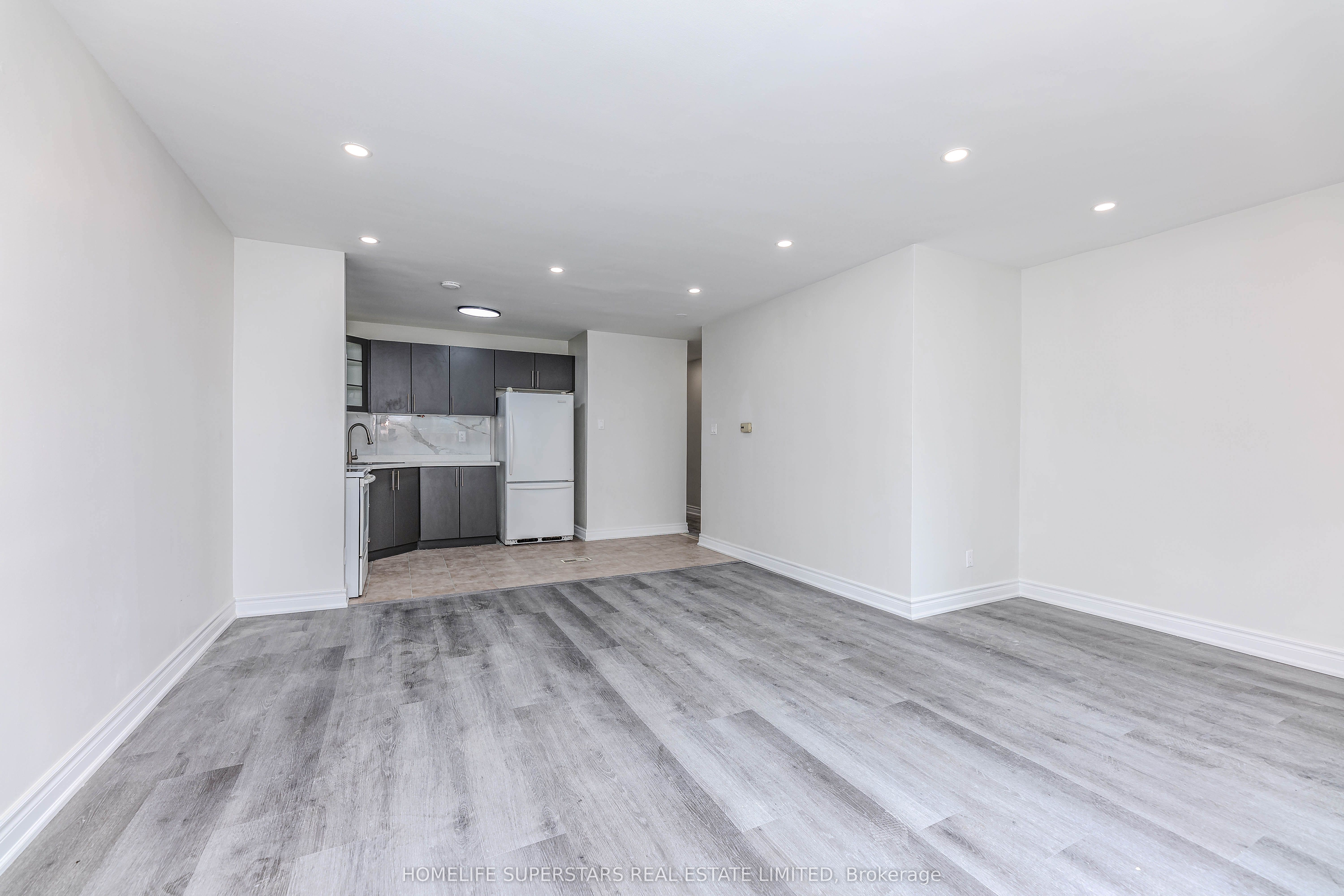 1164 The Queensway N/A A