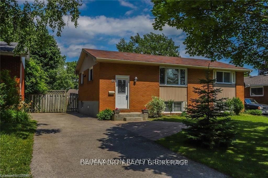 Photo 1 of 11 — 12 Garland Crescent Main, London East, ON N5V 1N5