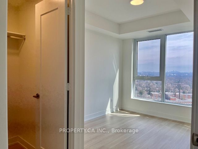 60 Central Park Roadway Road 2201