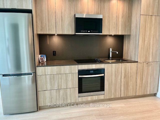 60 Central Park Roadway Road 2201