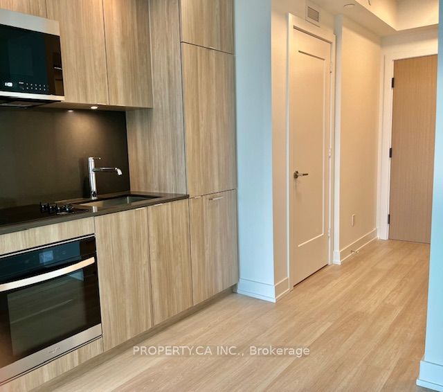 60 Central Park Roadway Road 2201