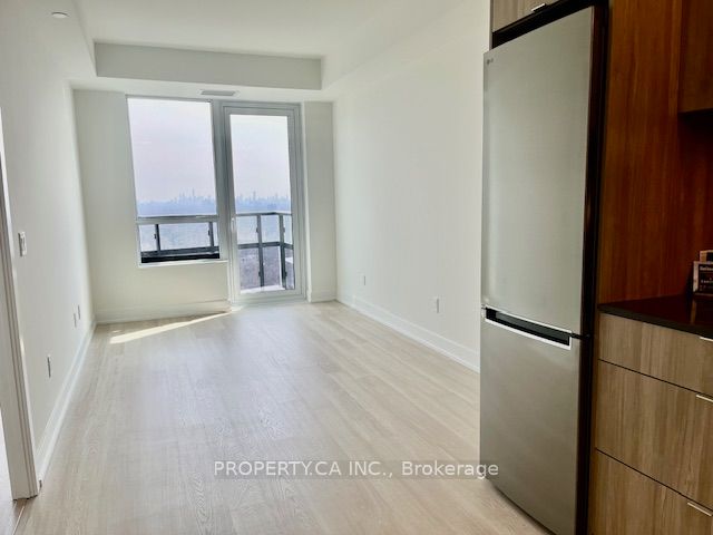 60 Central Park Roadway Road 2201