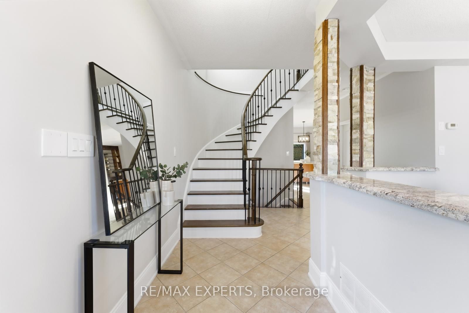 219 Regency View Heights