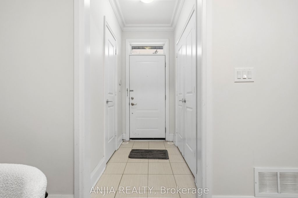 Photo of 9 Oakburn Crescent #Th30, Toronto, ON M2N 2T5 (MLS # C12727654)