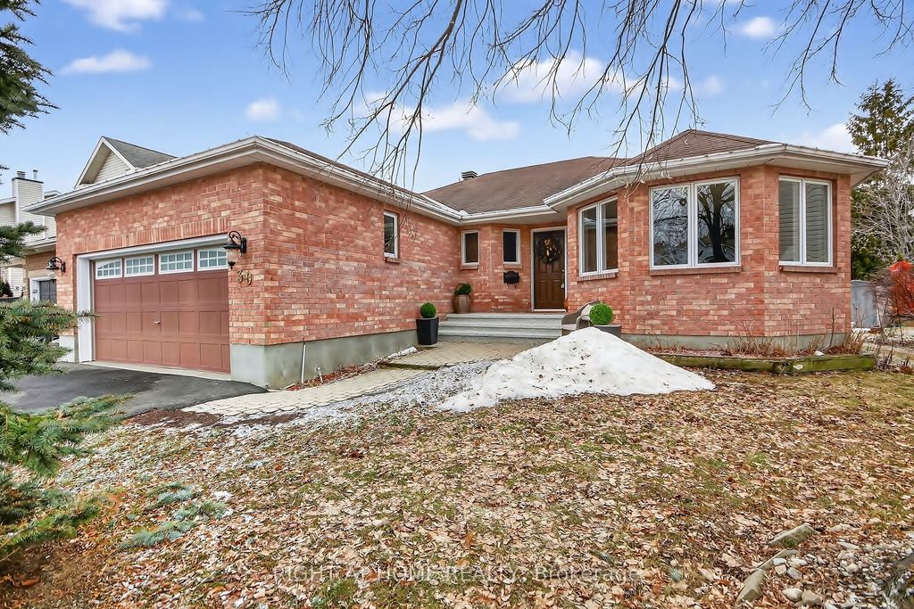 Photo of 30 Randall James Drive, Stittsville - Munster - Richmond, ON K2S 1M4 (MLS # X12886052)