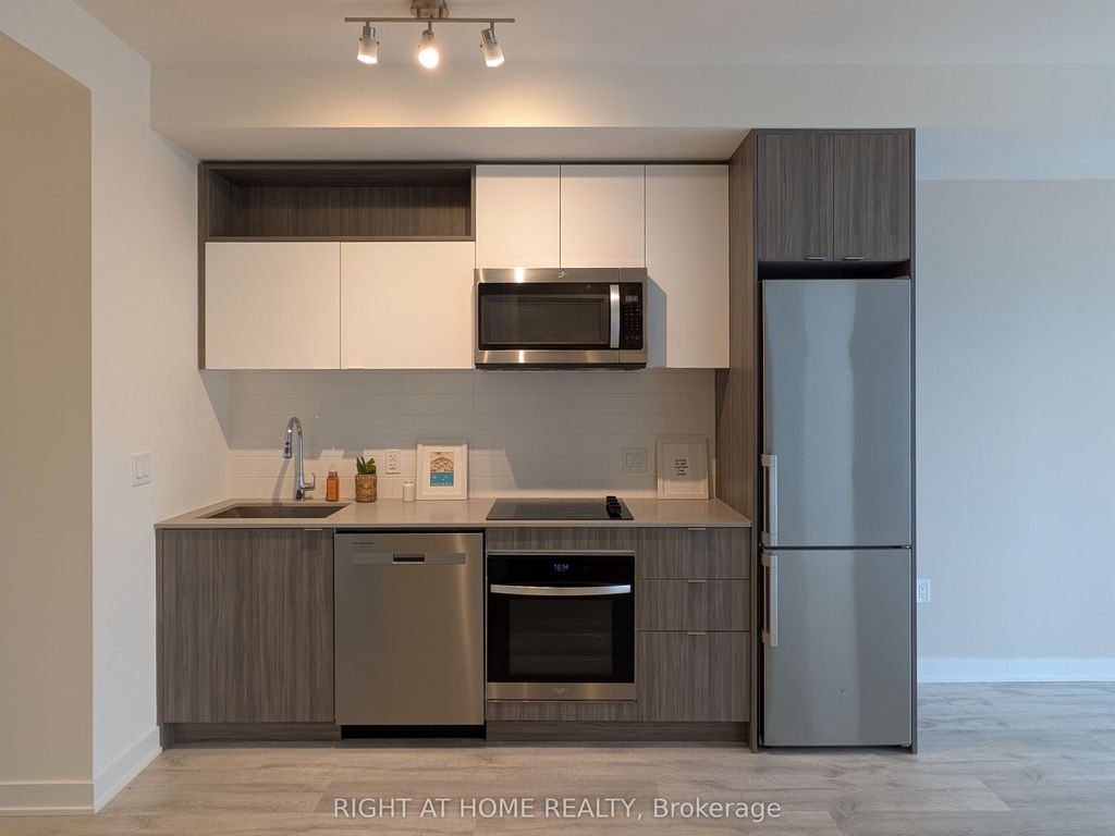 Photo of 70 Princess Street #2715, Toronto, ON M5A 0X6 (MLS # C13475984)