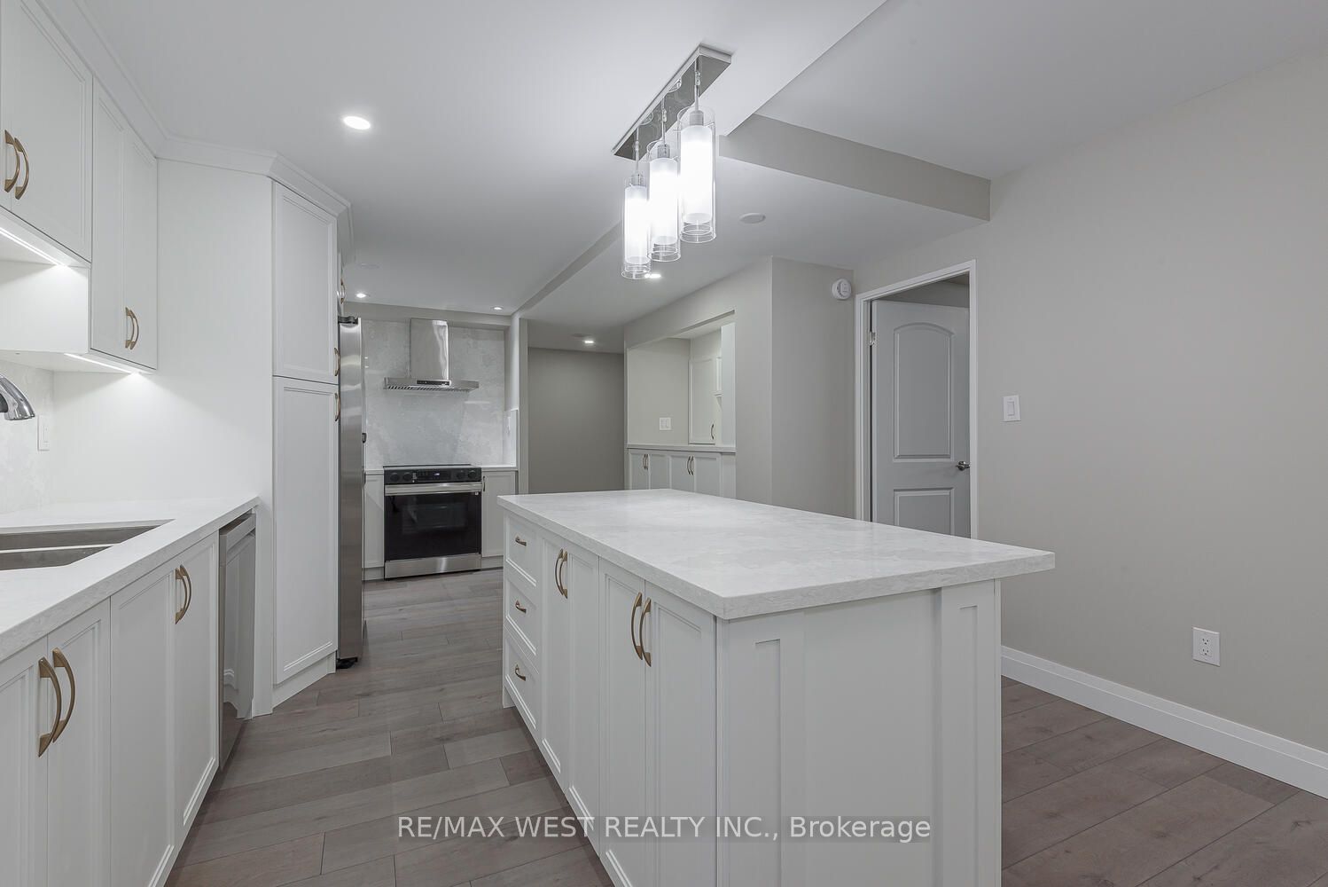 820 Burnhamthorpe Road 1104