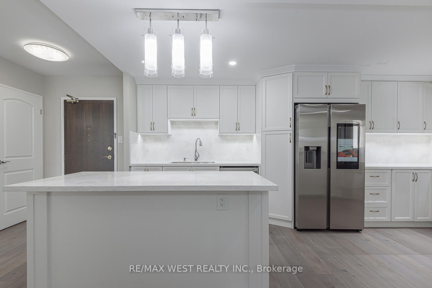 820 Burnhamthorpe Road 1104